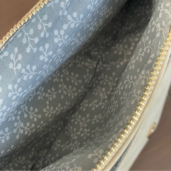 NWT Francescas Floral Embroidered Flapover Crossbody Bag w/ Gold Chainlink Strap - Picture 10 of 11